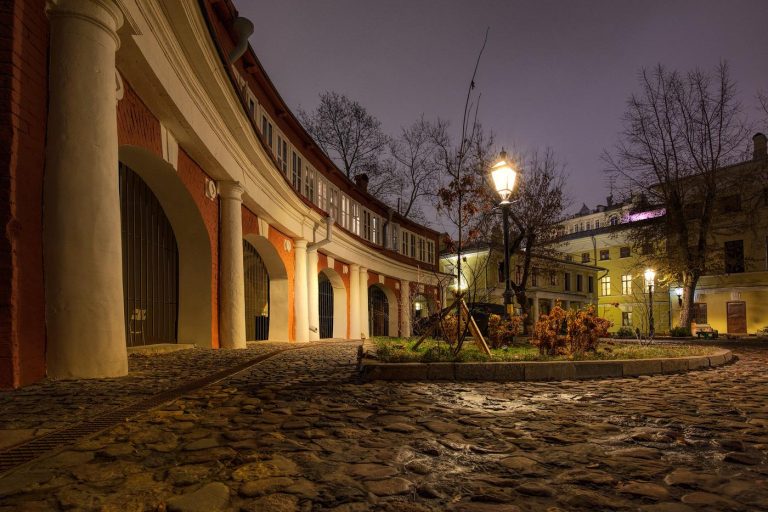 Пречистенка аристократов и буржуа