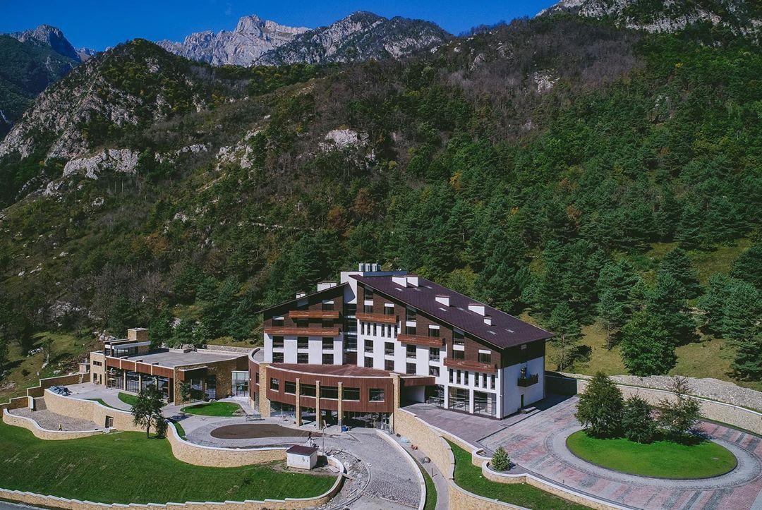 Forrest Terrace 4*